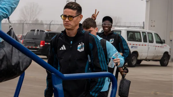 DT del Minnesota explicó que James Rodríguez tiene problemas físicos - X @MNUFC
