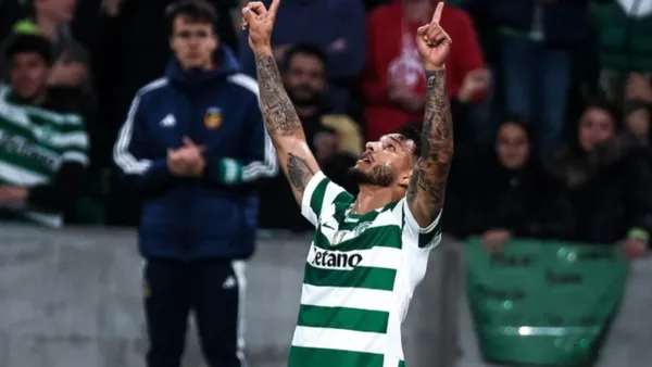 Luis Javier Suárez habría recibido una lesión de ligamento de poco impacto - X @SportingCP