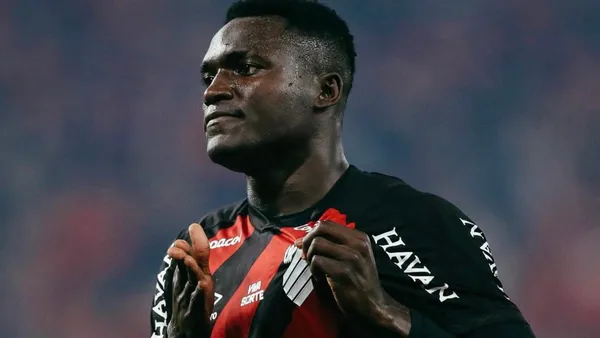 Viveros la rompe en el Brasileirao