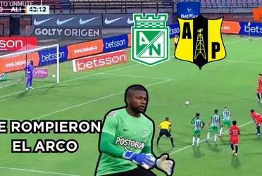 Harlen Castillo de Atlético Nacional no pudo detener un gol contra Alianza Petrolera.