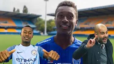 Marlos Moreno con la camiseta del Manchester City