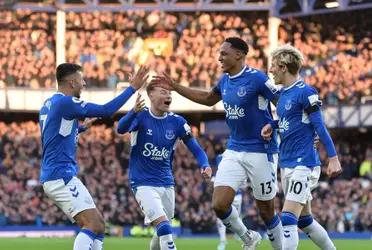 Yerry Mina volvió a jugar y mandó a callar a todos sus críticos, marcó un golazo que le da la vuelta al mundo. 