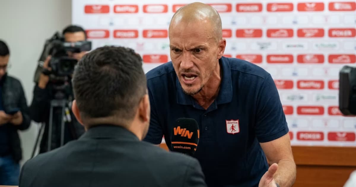 González enfrentó a periodista tras caída de América y sostuvo que la hinchada ya está reconciliada