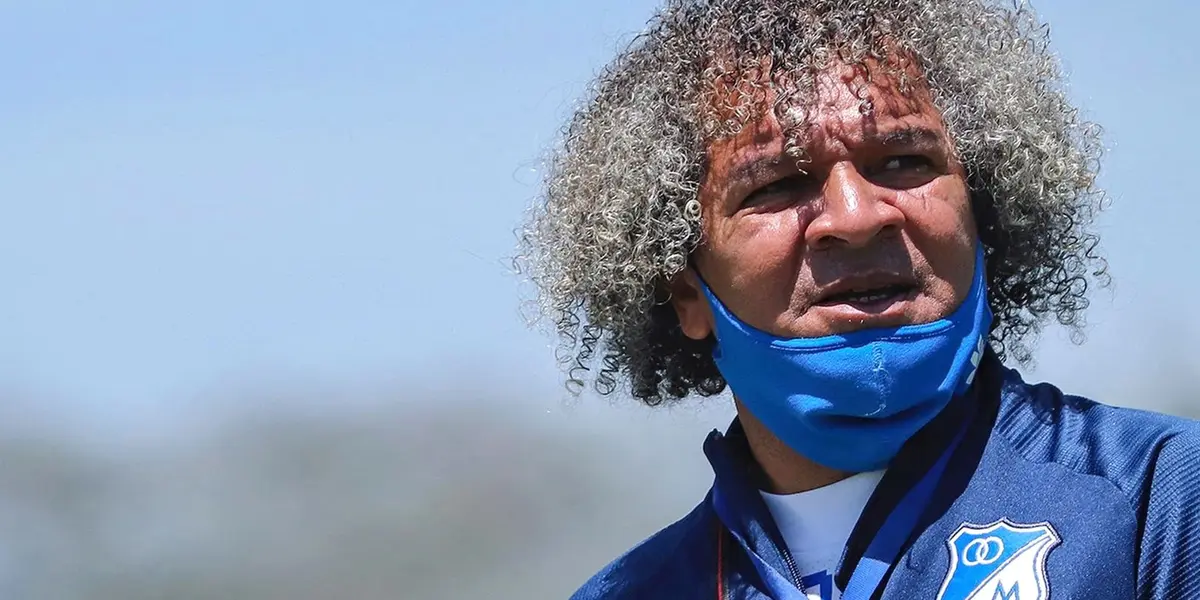 El entrenador del Embajador enfureció contra el jugador al final del partido ante América de Cali.